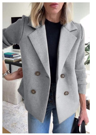 Dámský ležérní kabát s patchworkovým rukávem s klopovým knoflíkem a dvěma kapsami na bocích