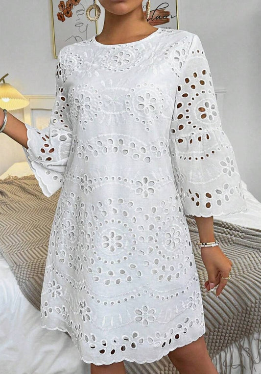 Jednobarevné duté vyšívané trumpetové šaty