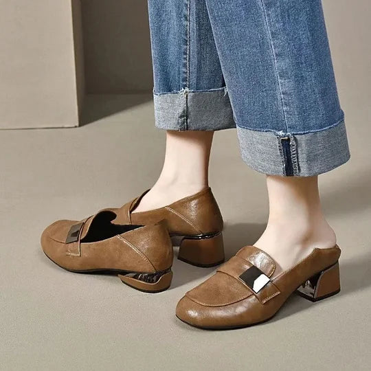 dámské ploché boty s kulatou špičkou na tlustém podpatku