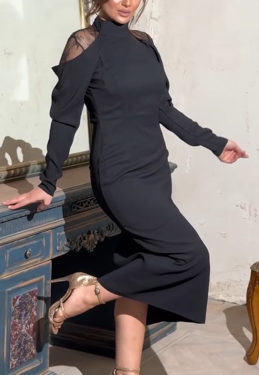 Šaty s vyšívaným krajkovým vzorem