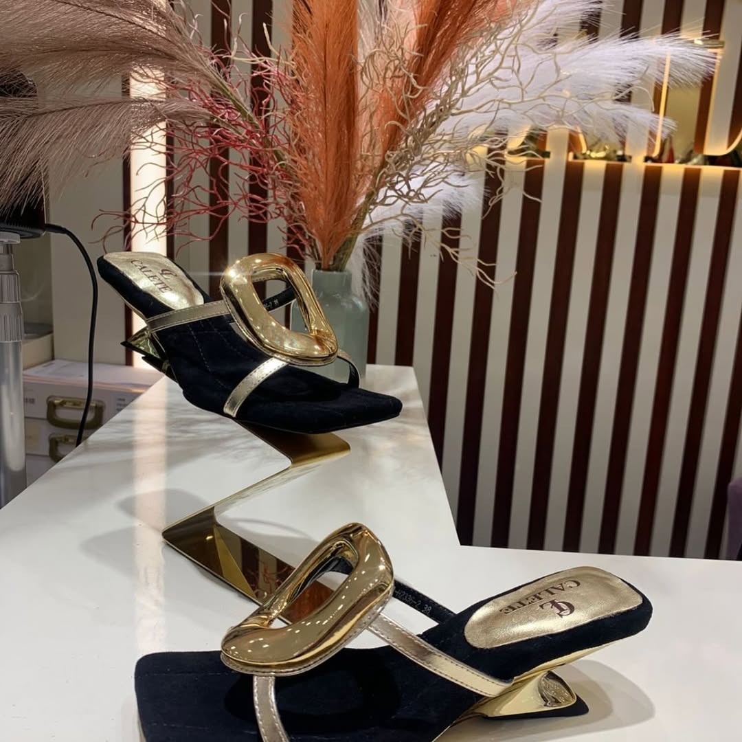 Dámské letní módní sandály s kruhovým podpatkem