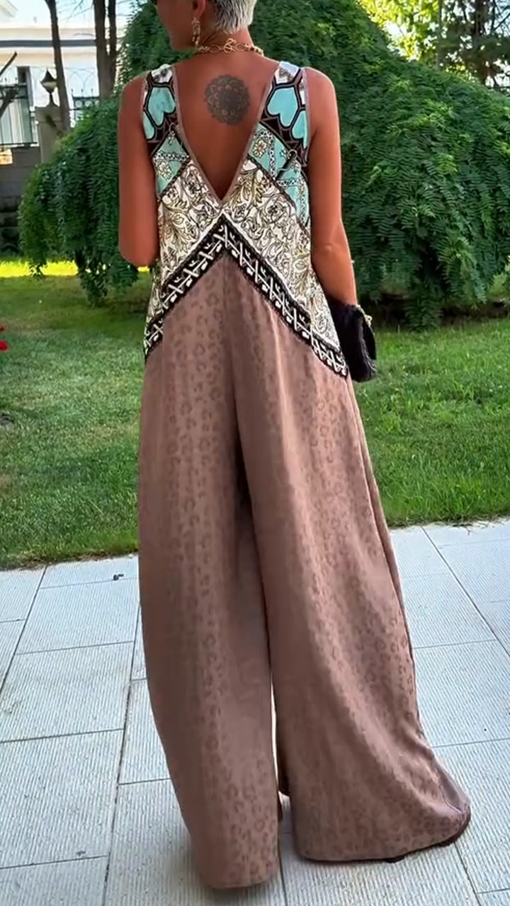 Dámský volný ležérní overal s výstřihem do V a potiskem patchworku