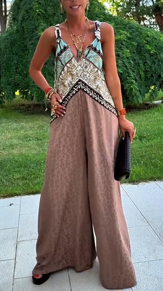 Dámský volný ležérní overal s výstřihem do V a potiskem patchworku