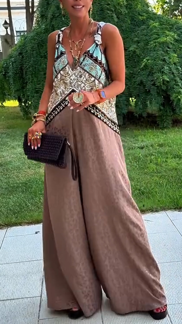 Dámský volný ležérní overal s výstřihem do V a potiskem patchworku