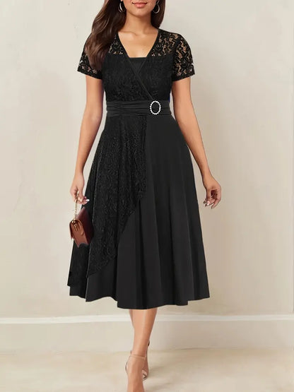 Elegantní dámské krajkové šaty s výstřihem do V