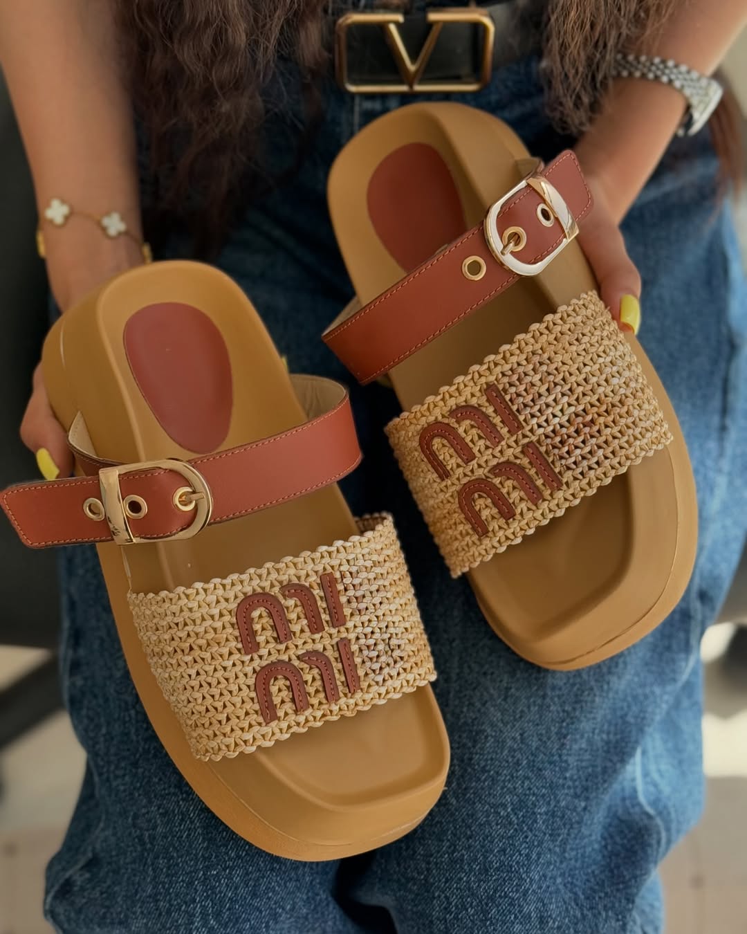 Stylové letní sandály na platformě pro ženy na dovolenou u moře