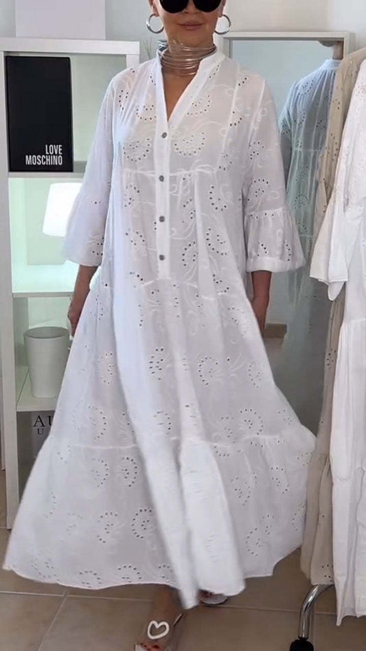 Ležérní šaty s výstřihem do V s potiskem z roku 2025