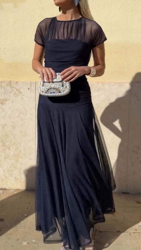 Dámské ležérní šaty s kulatým výstřihem a dutým prošíváním