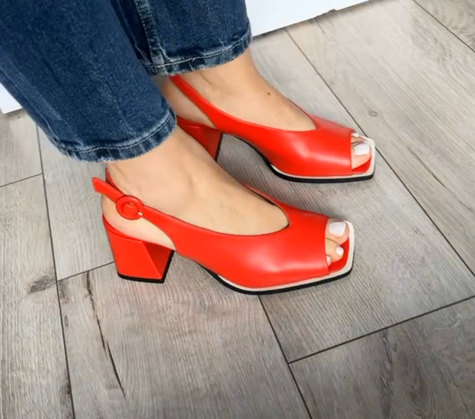 Sandály na robustním podpatku ve stylu rybí hlavy