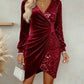 Sexy sametové šaty s výstřihem do V