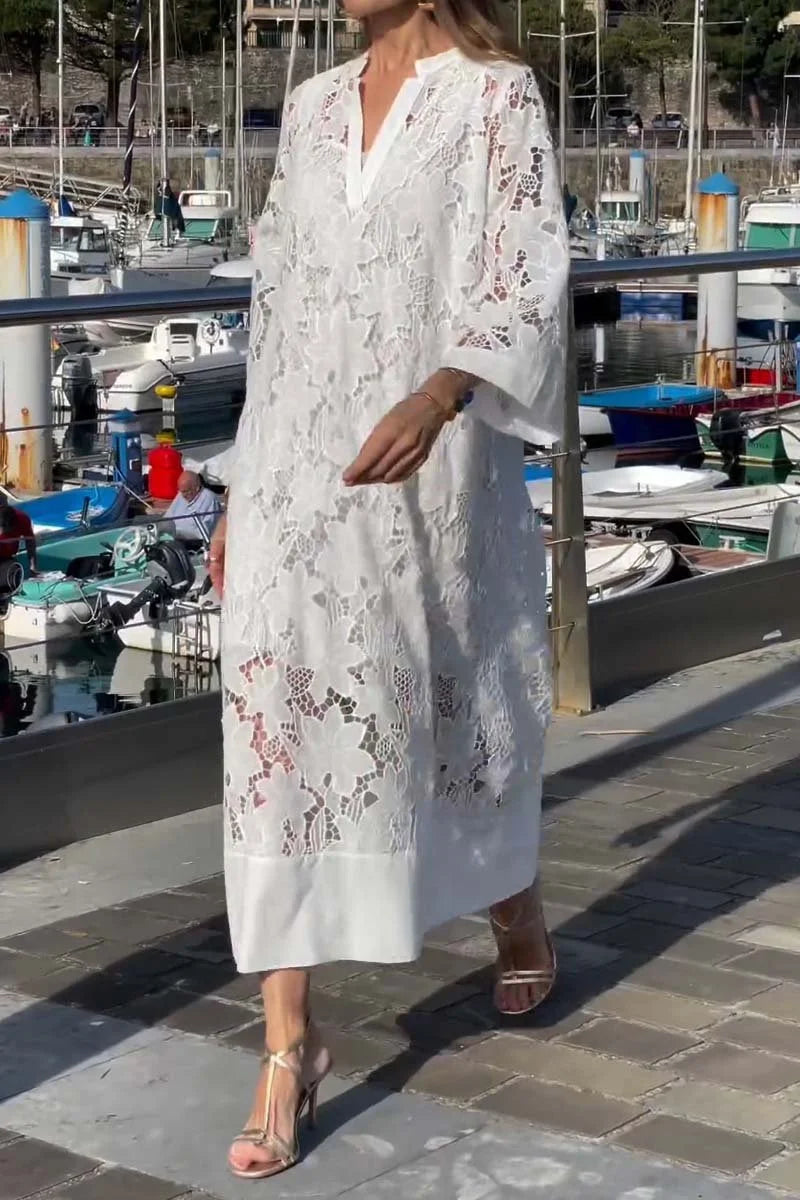 Dámské elegantní krajkové šaty s výstřihem do V