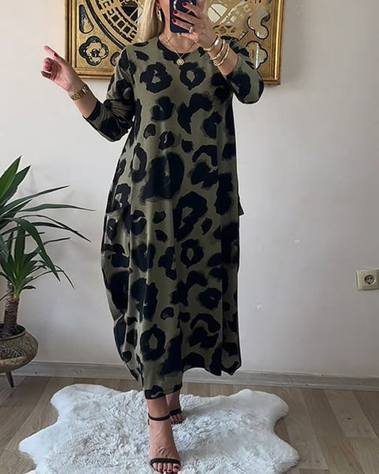 ležérní volné šaty s leopardí kapsou