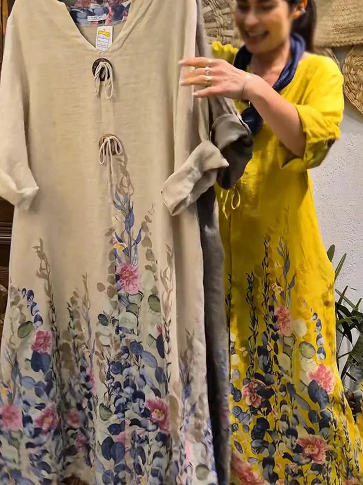 Dámská kytice s květinami, volné lněné šaty