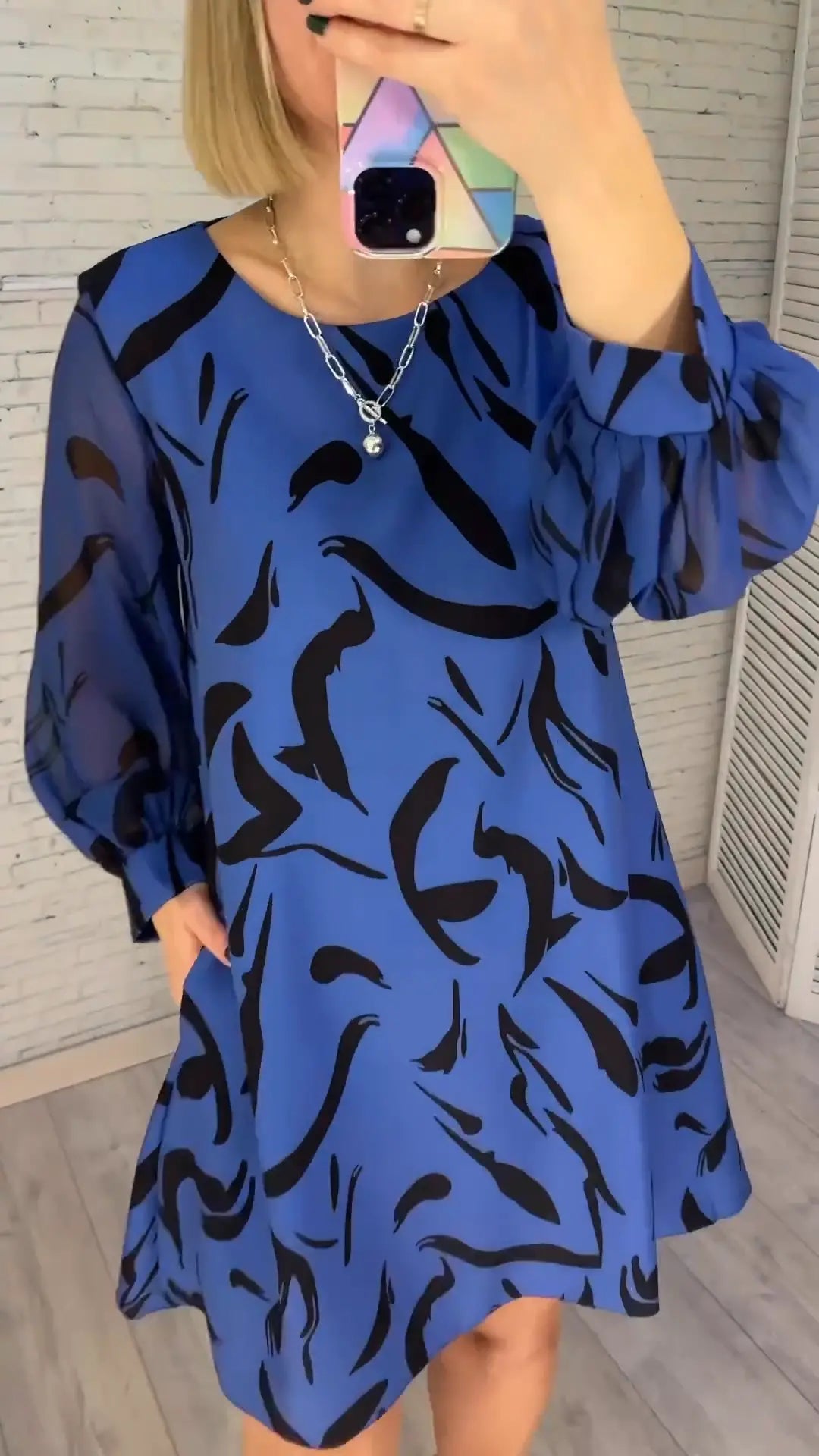 Nové pruhované šaty