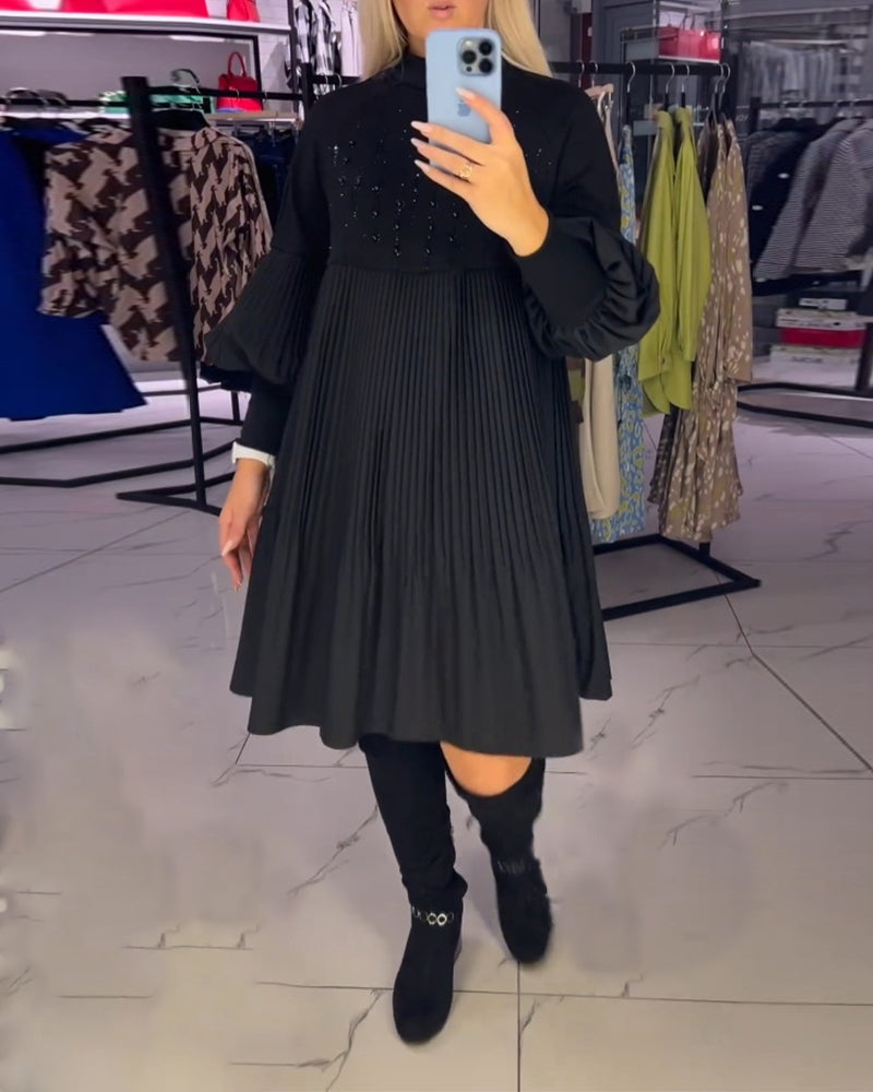 Šaty s balonovými rukávy a vysokým výstřihem