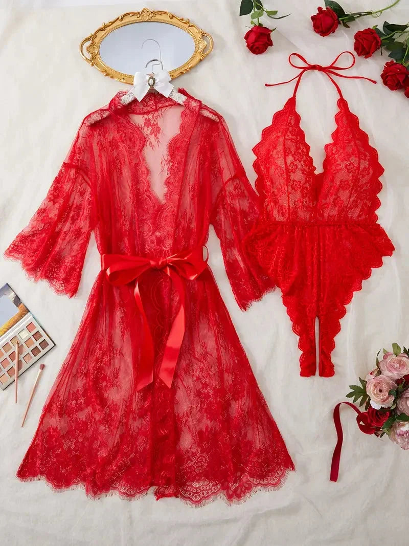 Dámská noční košilka s krajkou