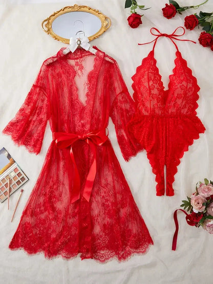 Dámská noční košilka s krajkou