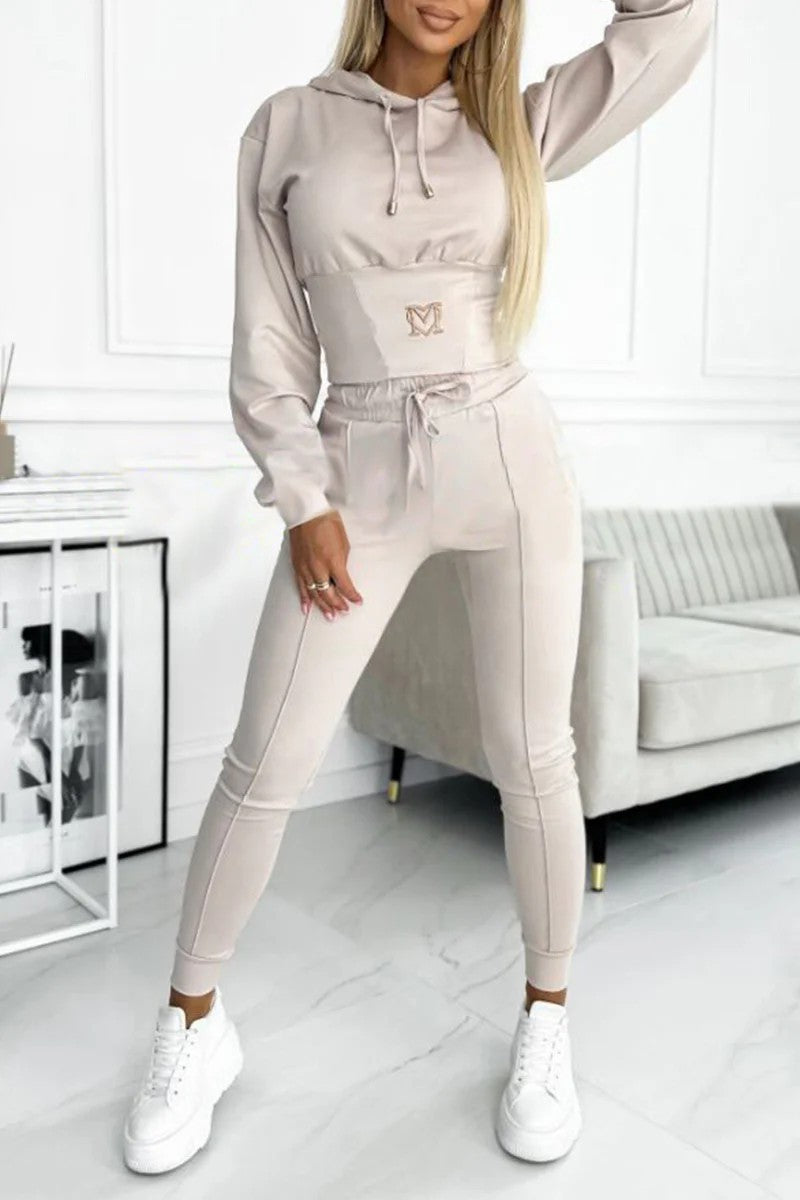 Dámská tepláková souprava s kapucí v pase