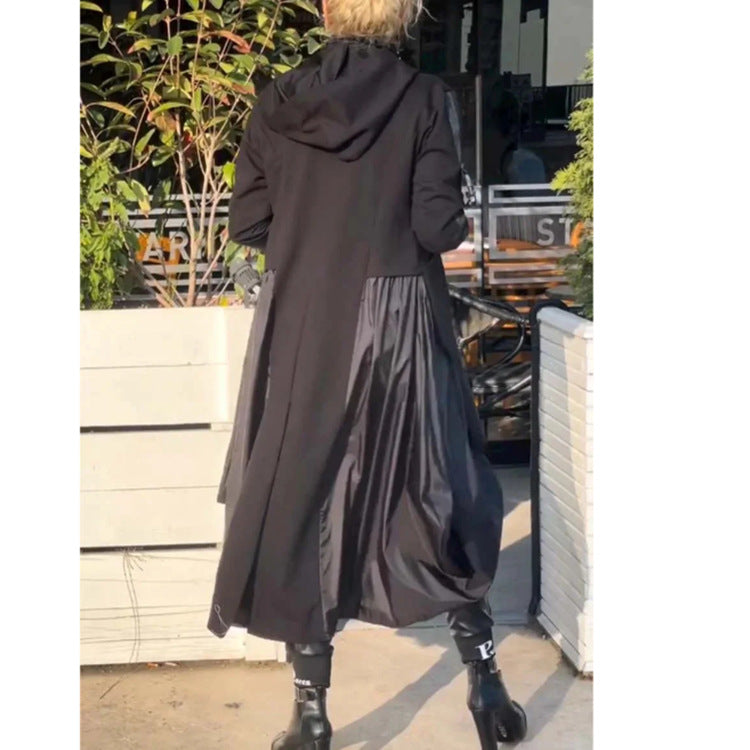 Dámská bunda s dlouhým rukávem a kapucí