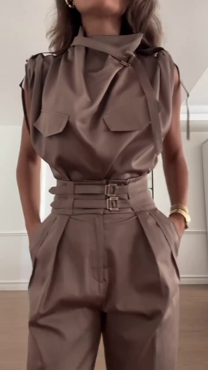 Dámská letní elegantní dvoudílná souprava bez rukávů