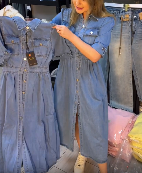 Módní džínové šaty s klopami