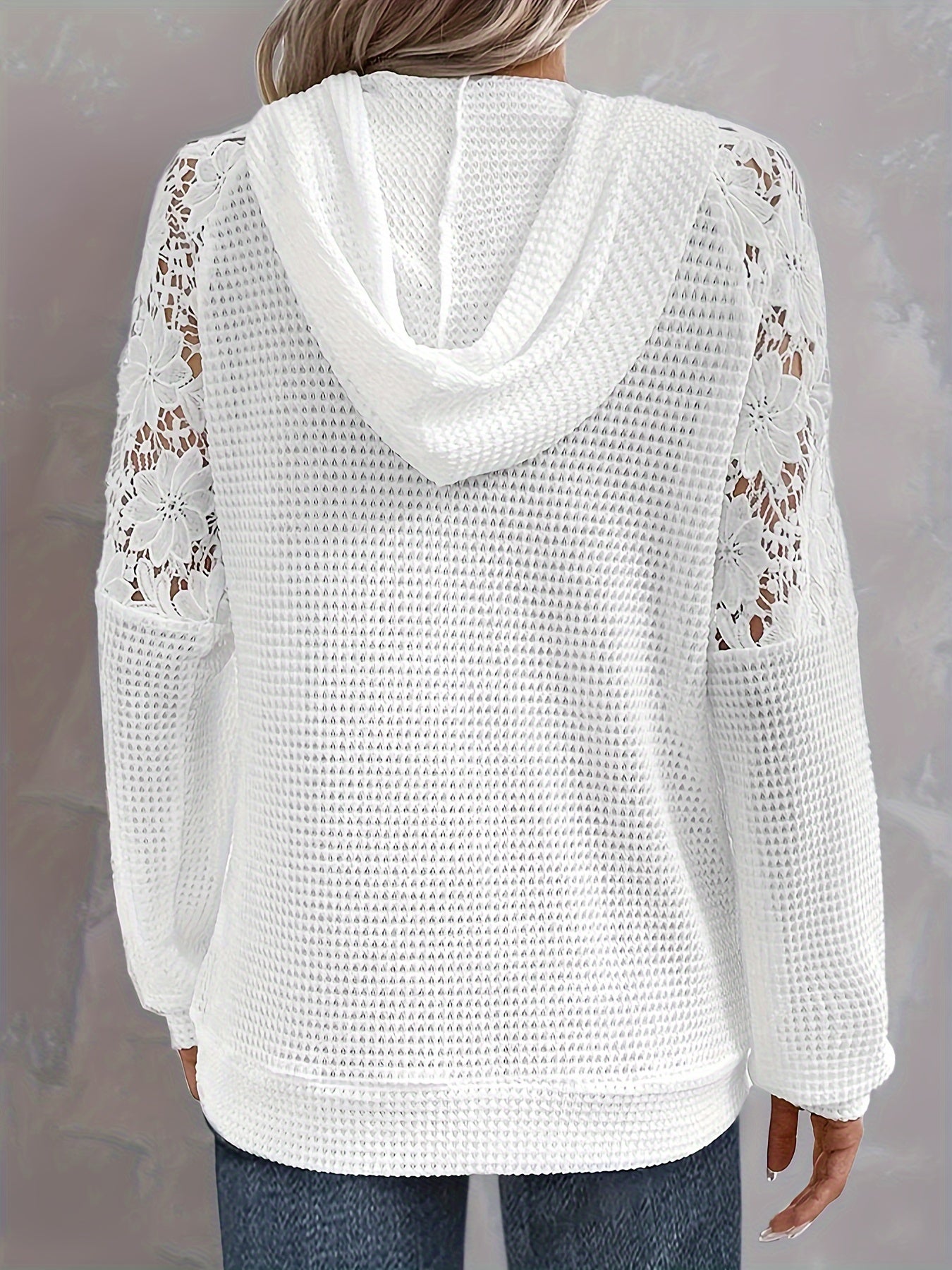 Mikina s kapucí a potiskem z krajky a bavlny