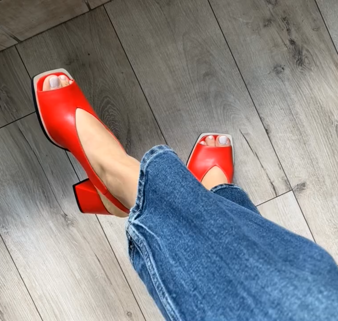 Sandály na robustním podpatku ve stylu rybí hlavy