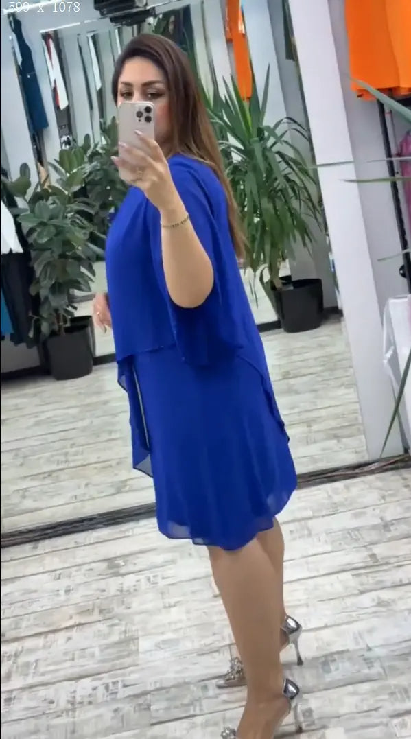 Nové moderní šaty, klasický design, elegantní a jednoduché