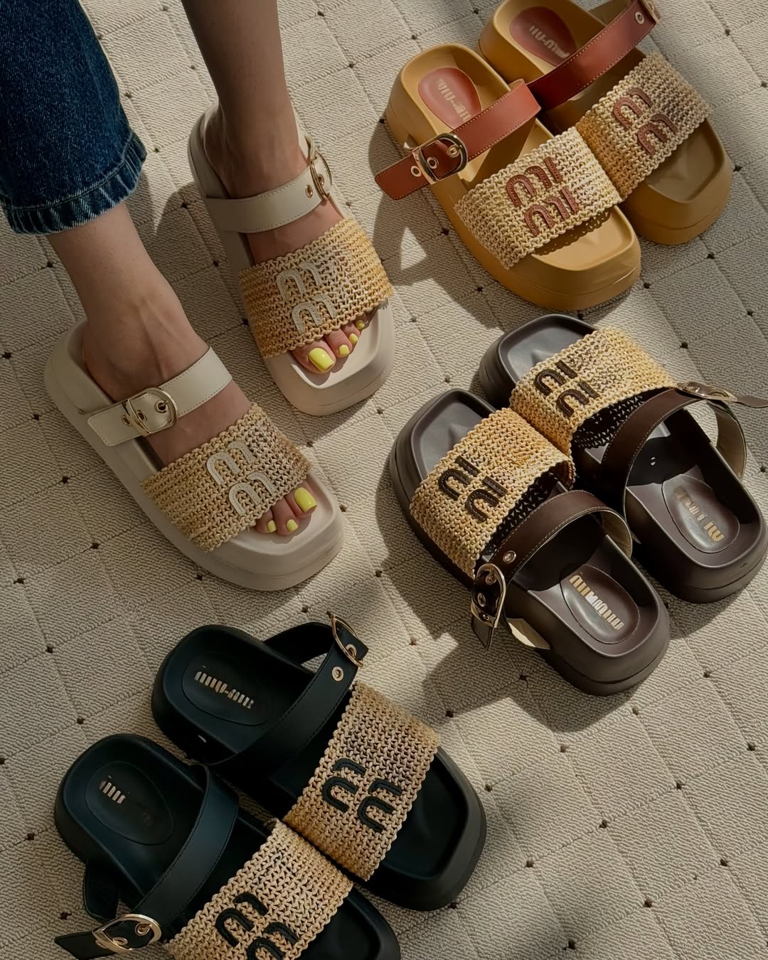 Stylové letní sandály na platformě pro ženy na dovolenou u moře