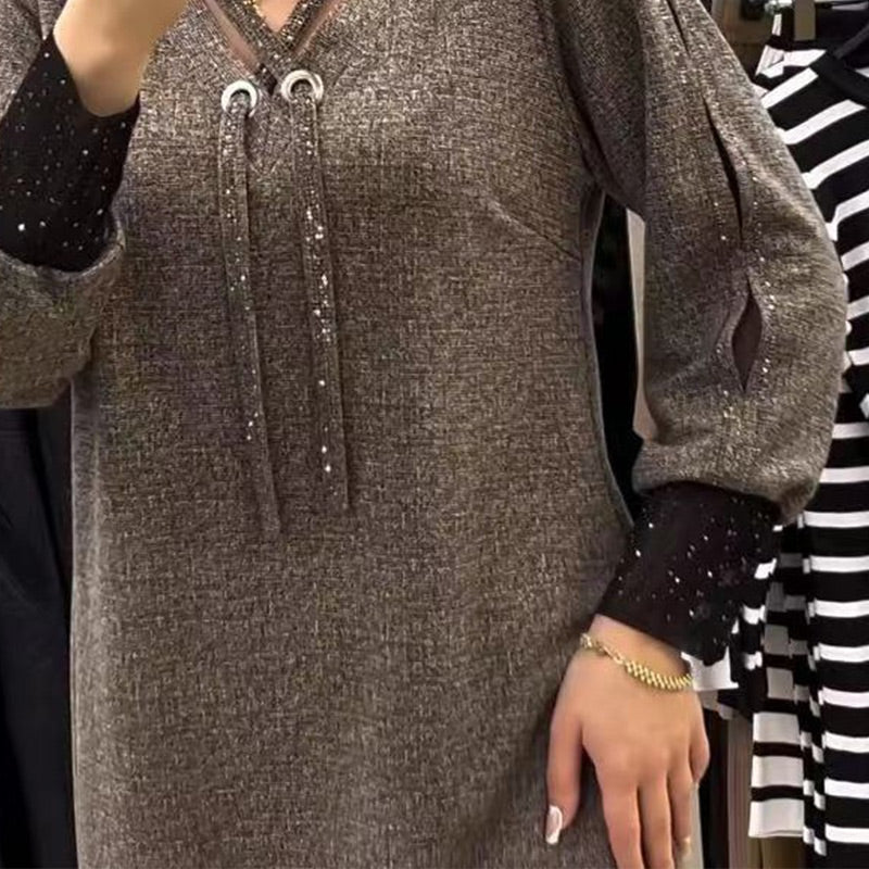 Nové podzimně-zimní šaty z hedvábného úpletu s výstřihem do V