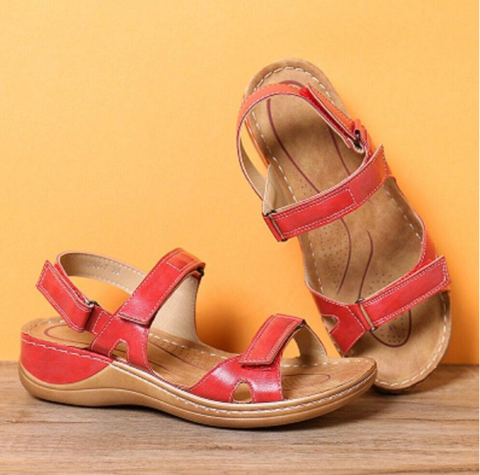 DÁMSKÉ POHODLNÉ SANDÁLOVÉ BOTY