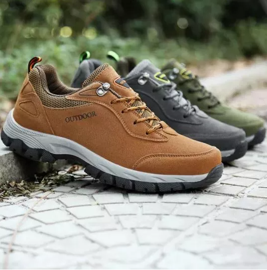 PÁNSKÉ TURISTICKÉ BOTY