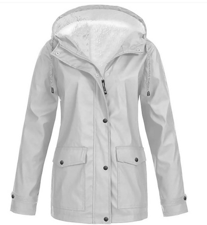 fleecovou větruodolnou bundou s kapucí