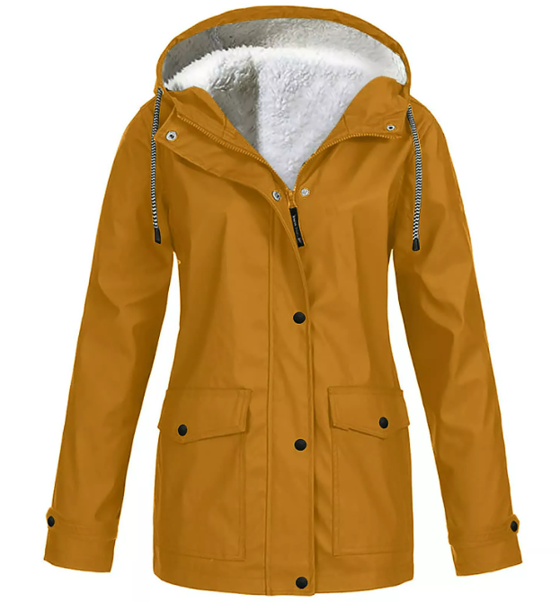 fleecovou větruodolnou bundou s kapucí