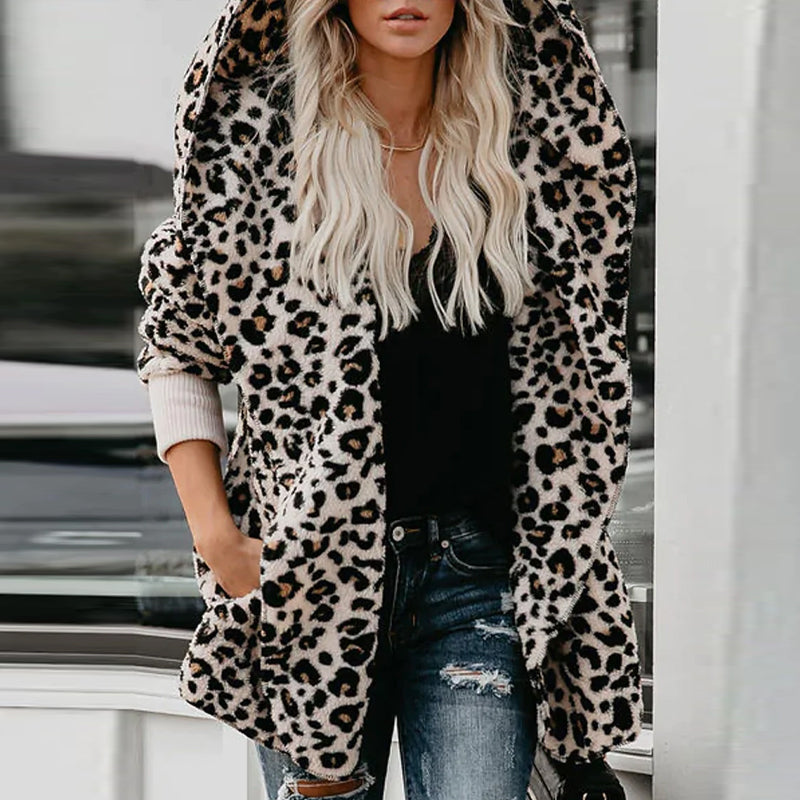 Neformální dámské oblečení s leopardím vzorem s dlouhým rukávem