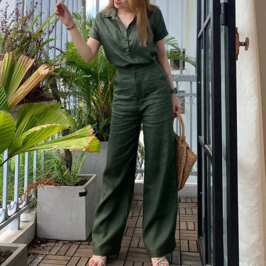 Nový stylový overal s krátkým rukávem