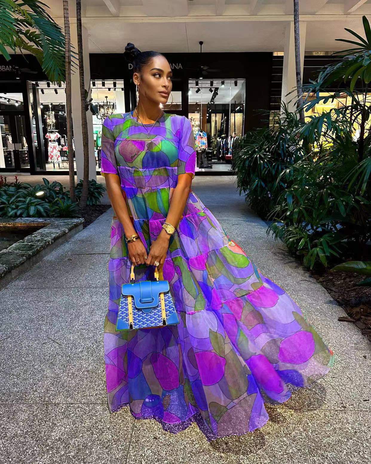 Nové volné ležérní šaty z roku 2023