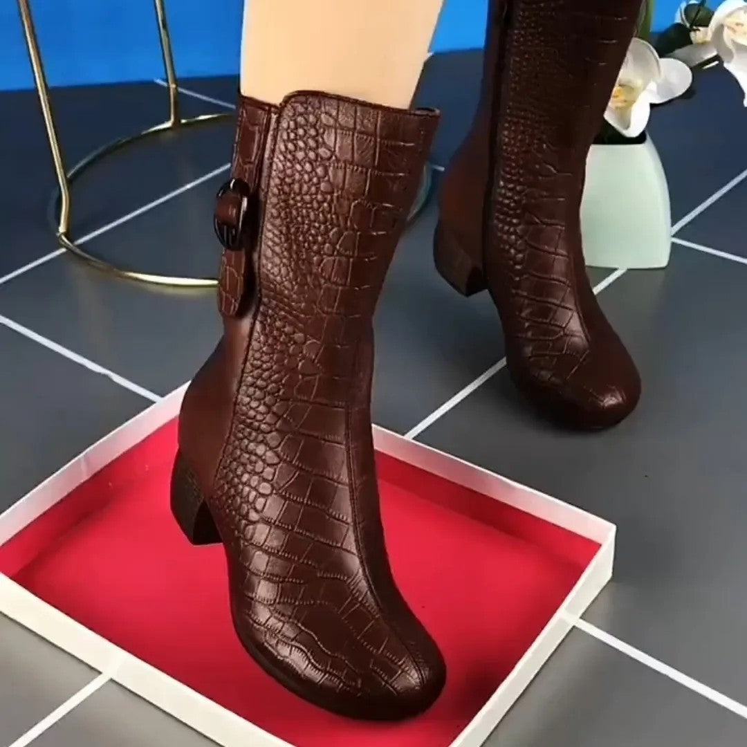 Φθινόπωρο και χειμώνα 2022 νέες μπότες με φερμουάρ στο πλάι με μεσαίο τακούνι