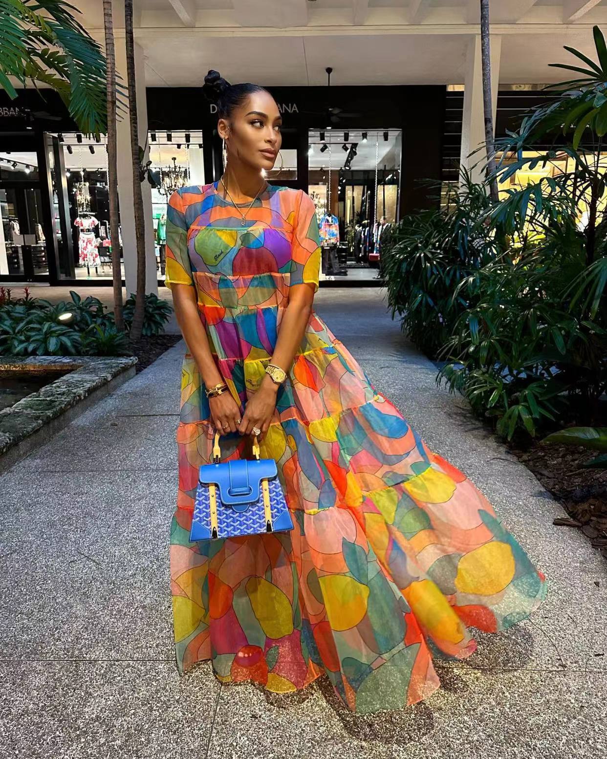 Nové volné ležérní šaty z roku 2023