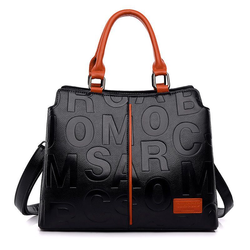 Nová kožená kabelka pro volný čas 2022