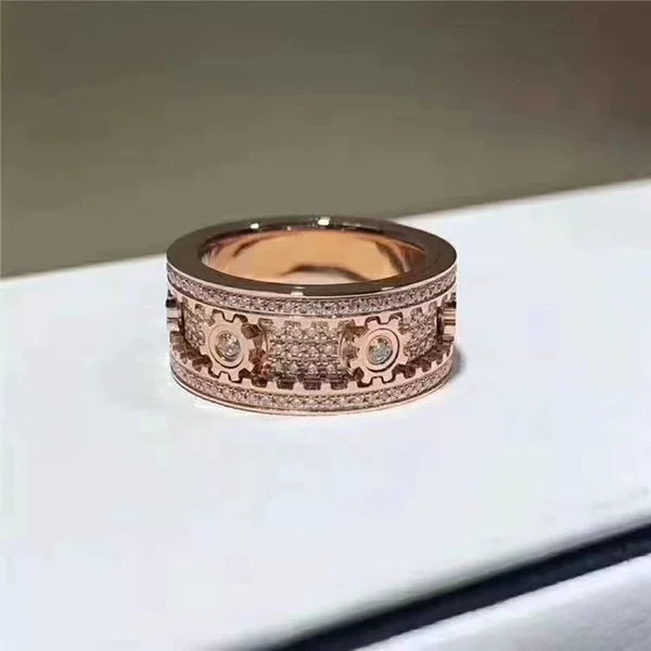 💖Výprodej ke Dni otců🎁Ručně vyrobený prsten s 3D geometrickým páskem zdobený diamanty